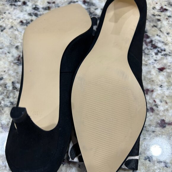 Talbots Black Suede Kitten Heel Pump With Ponyhair Cow Print Bow Size 6.5M - Picture 8 of 10